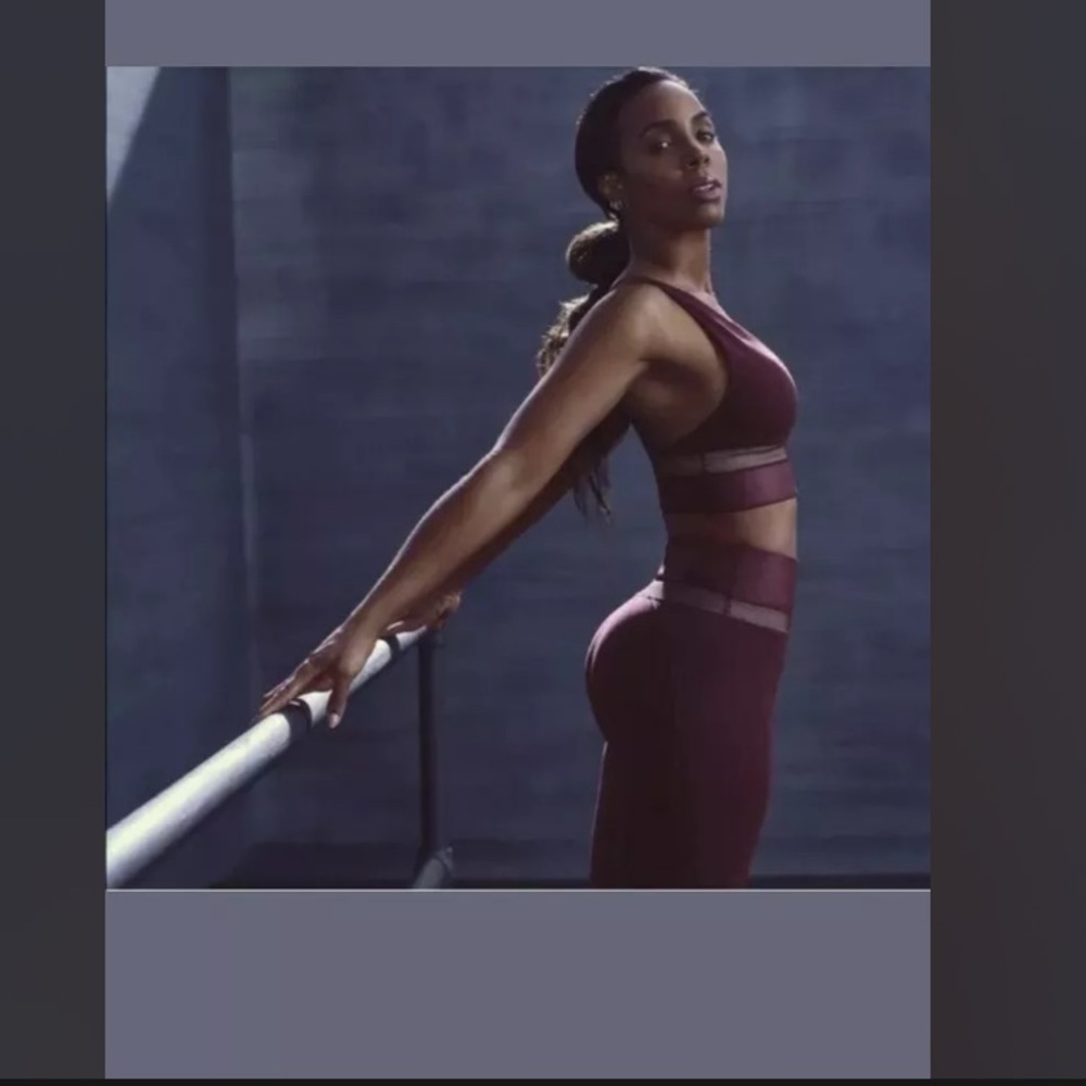Fabletics Valletta Define workout set waist cinch